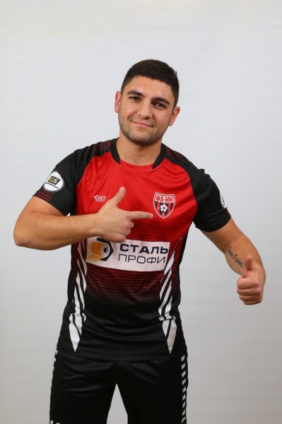 ❤🖤 ГОРУ ДАНИЕЛЯНУ - 33! 

👉 5 января исполнилось 33 года  игроку..